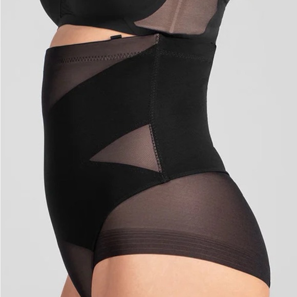 COPY -nude Shapewear Bodysuit with Sheer Panels and Structured Cups - Picture 5 of 16